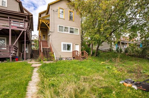 12 E 5th Street, Duluth, MN 55805