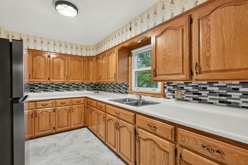 615 Hillcrest Avenue, Owatonna, MN 55060
