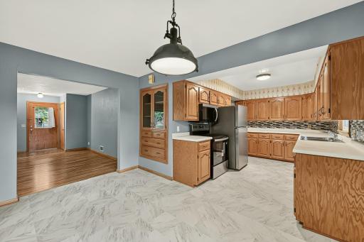 615 Hillcrest Avenue, Owatonna, MN 55060
