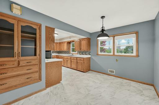 615 Hillcrest Avenue, Owatonna, MN 55060