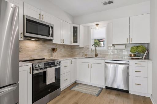 190 Transit Avenue - Spacecrafting - 0016.jpg