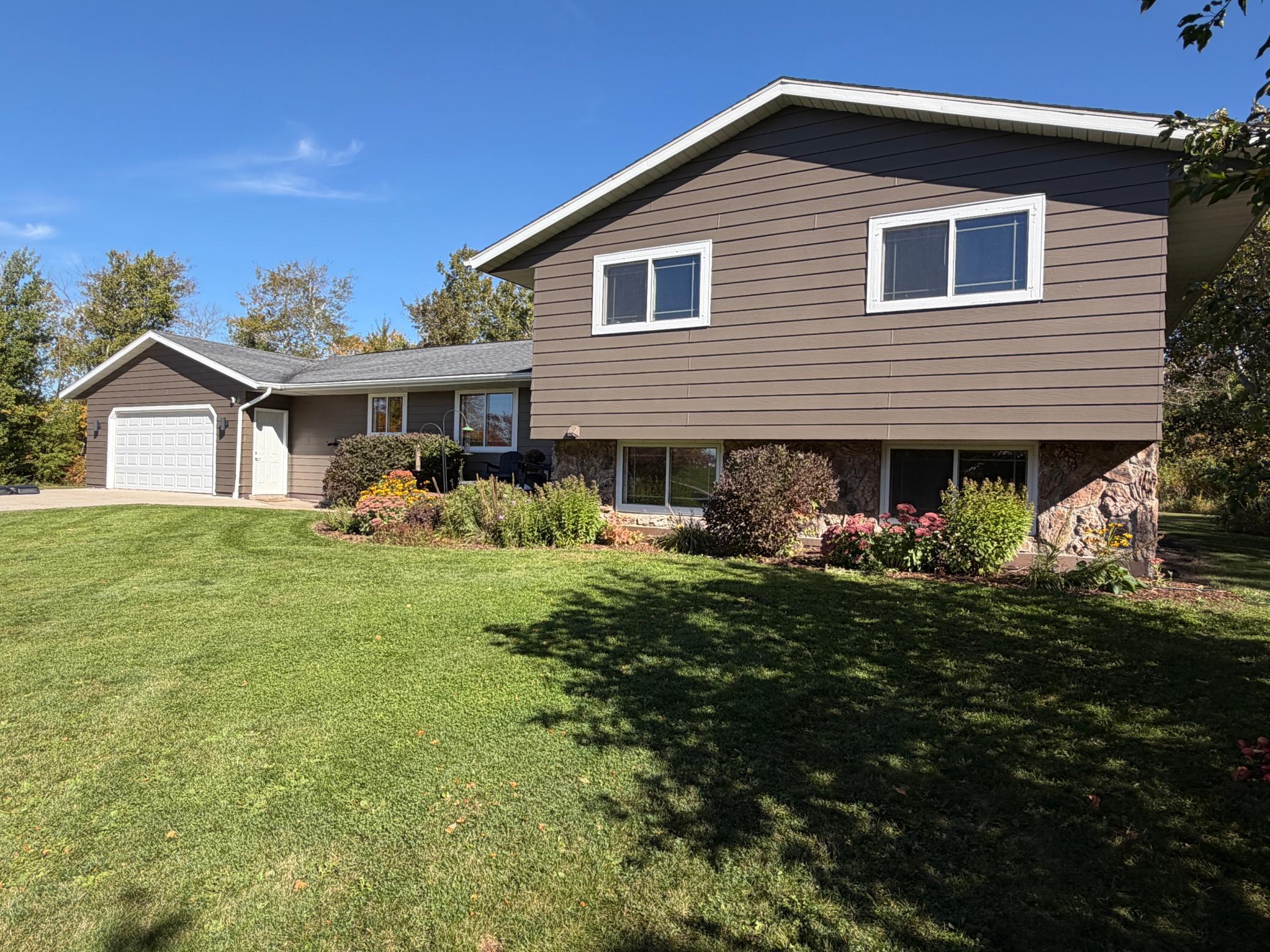 Property photo for 506 16th Avenue NE, Roseau, MN 56751
