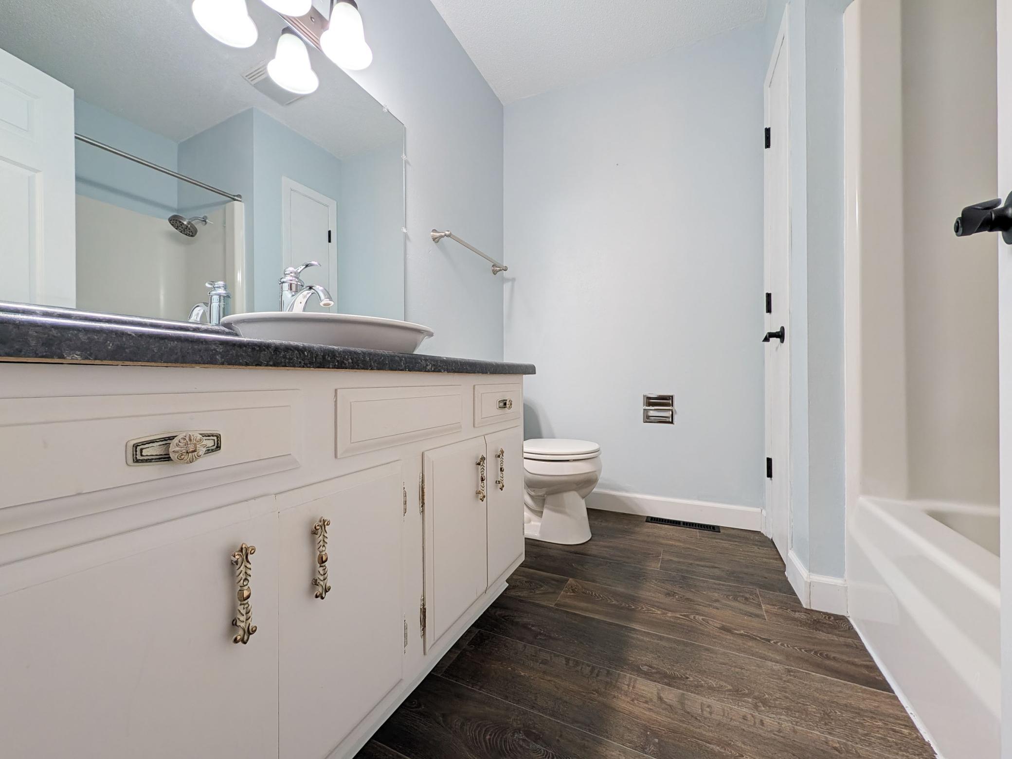 L2P042-5902 3rd St N, Moorhead.jpg