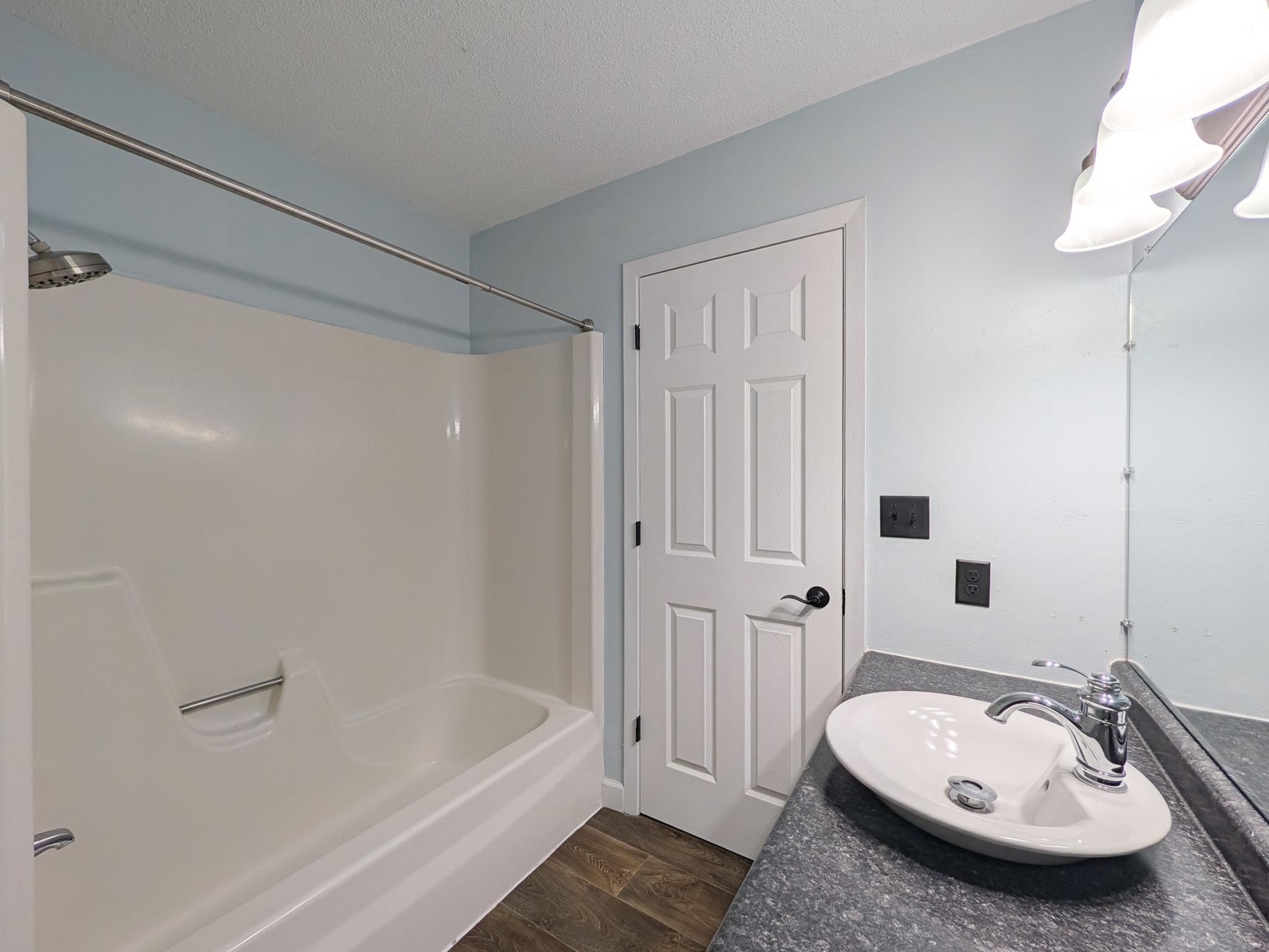L2P044-5902 3rd St N, Moorhead.jpg