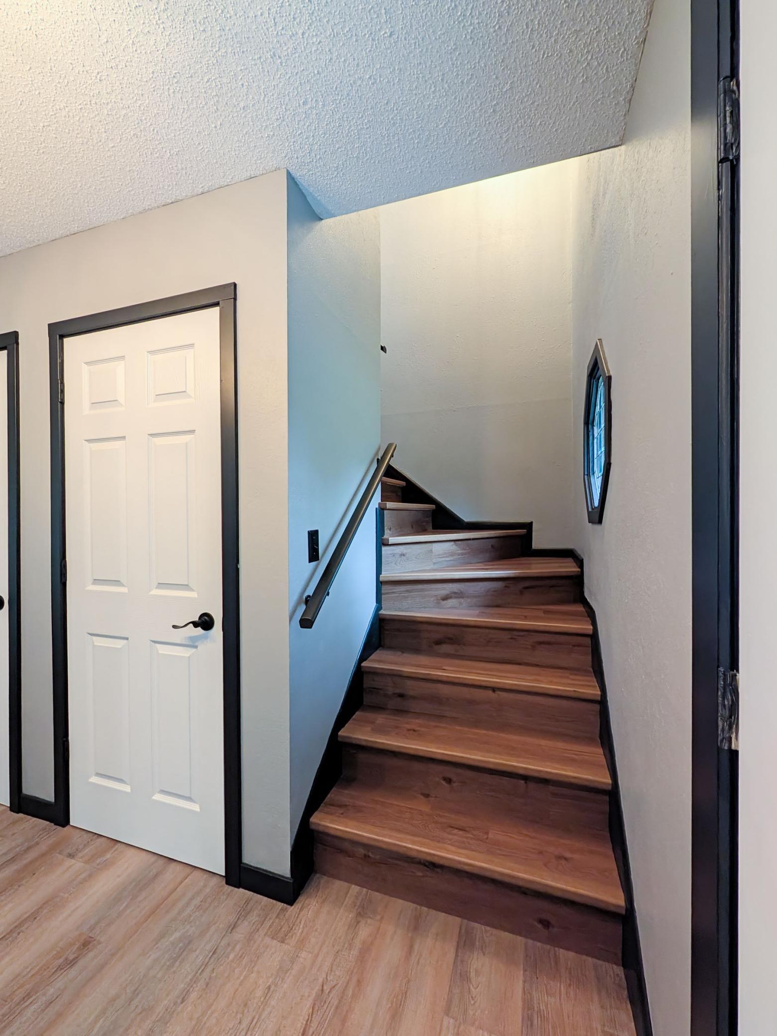 L2P039-5902 3rd St N, Moorhead.jpg