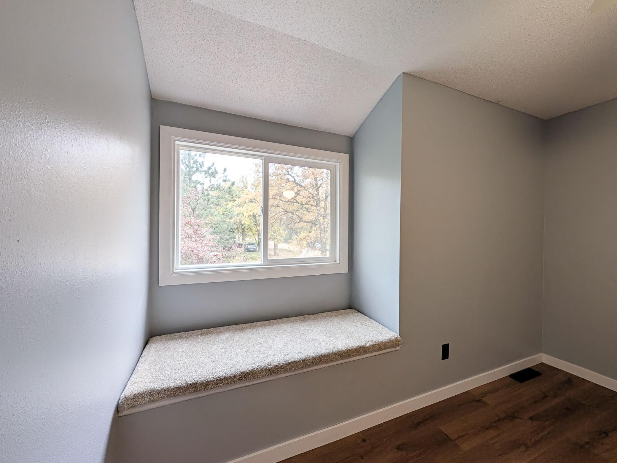L2P058-5902 3rd St N, Moorhead.jpg
