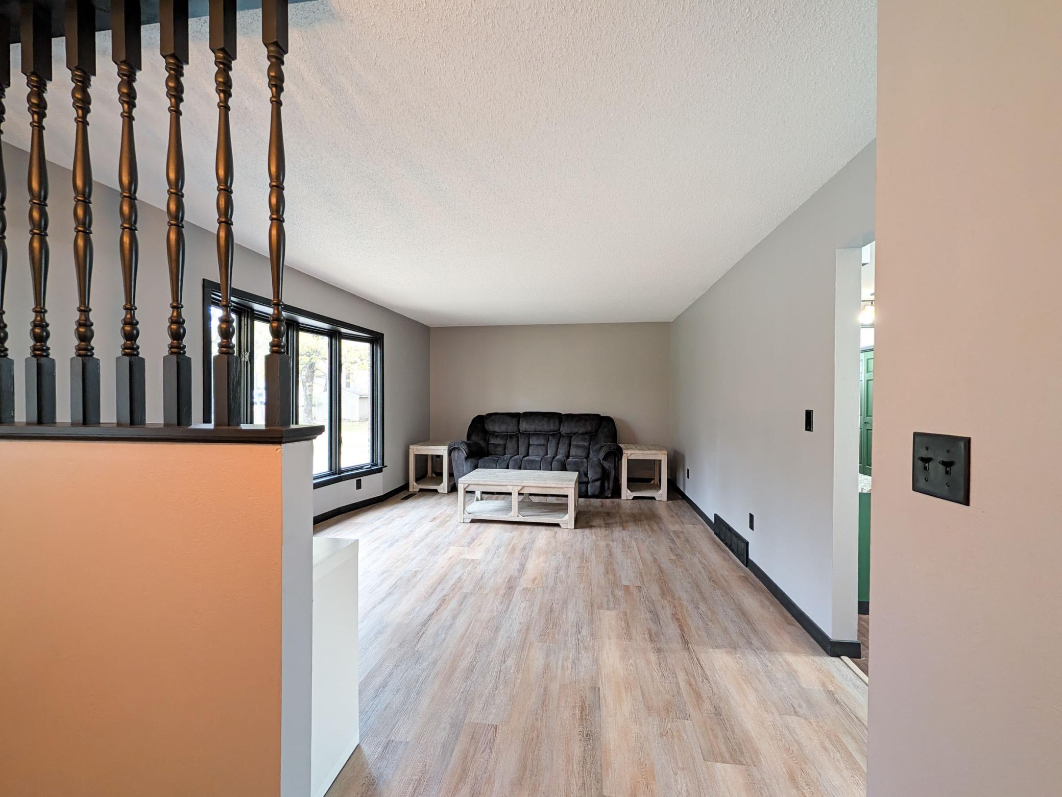L2P019-5902 3rd St N, Moorhead.jpg