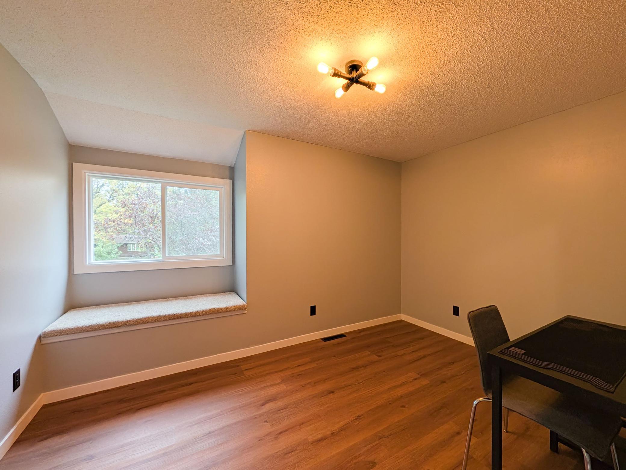 L2P045-5902 3rd St N, Moorhead.jpg