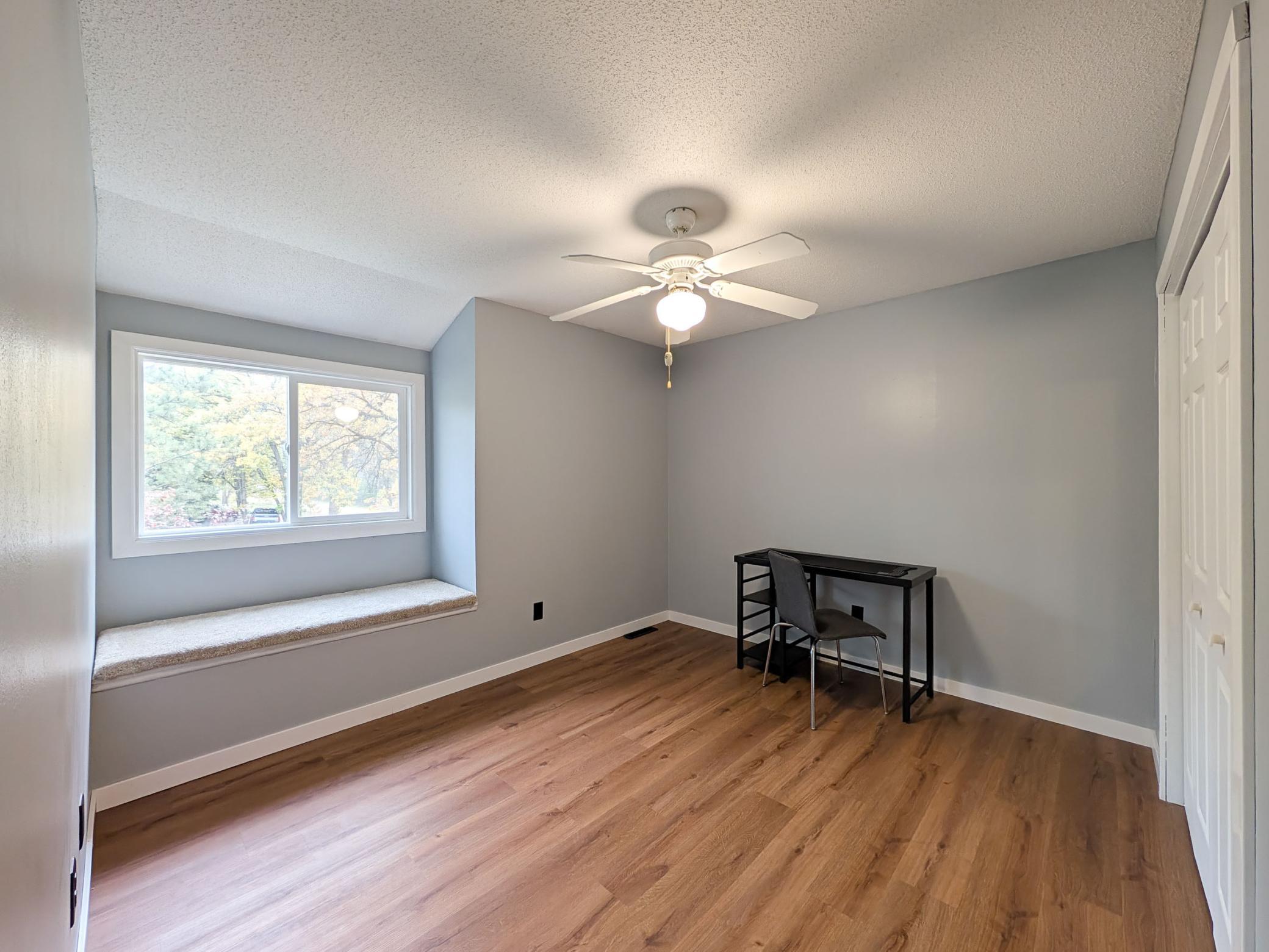 L2P057-5902 3rd St N, Moorhead.jpg