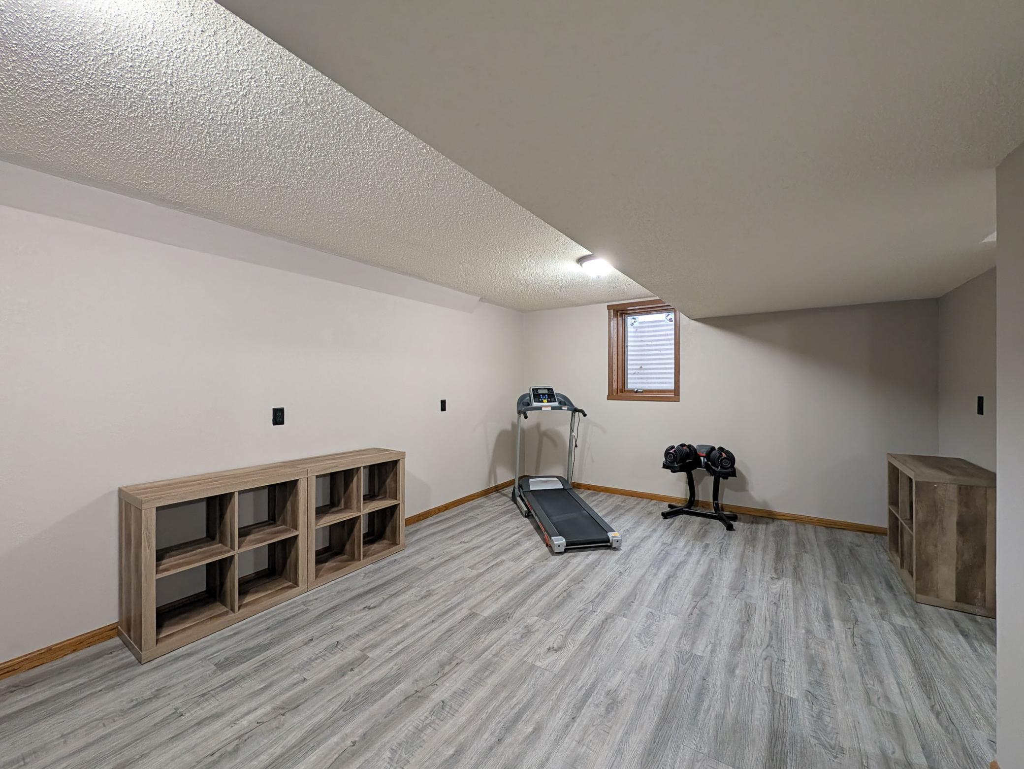 L2P064-5902 3rd St N, Moorhead.jpg