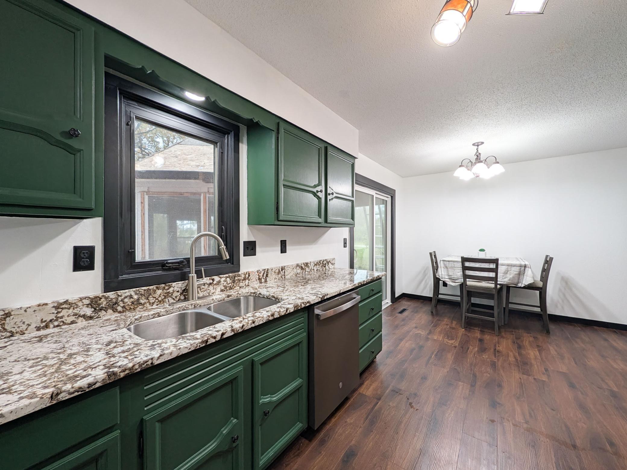 L2P035-5902 3rd St N, Moorhead.jpg