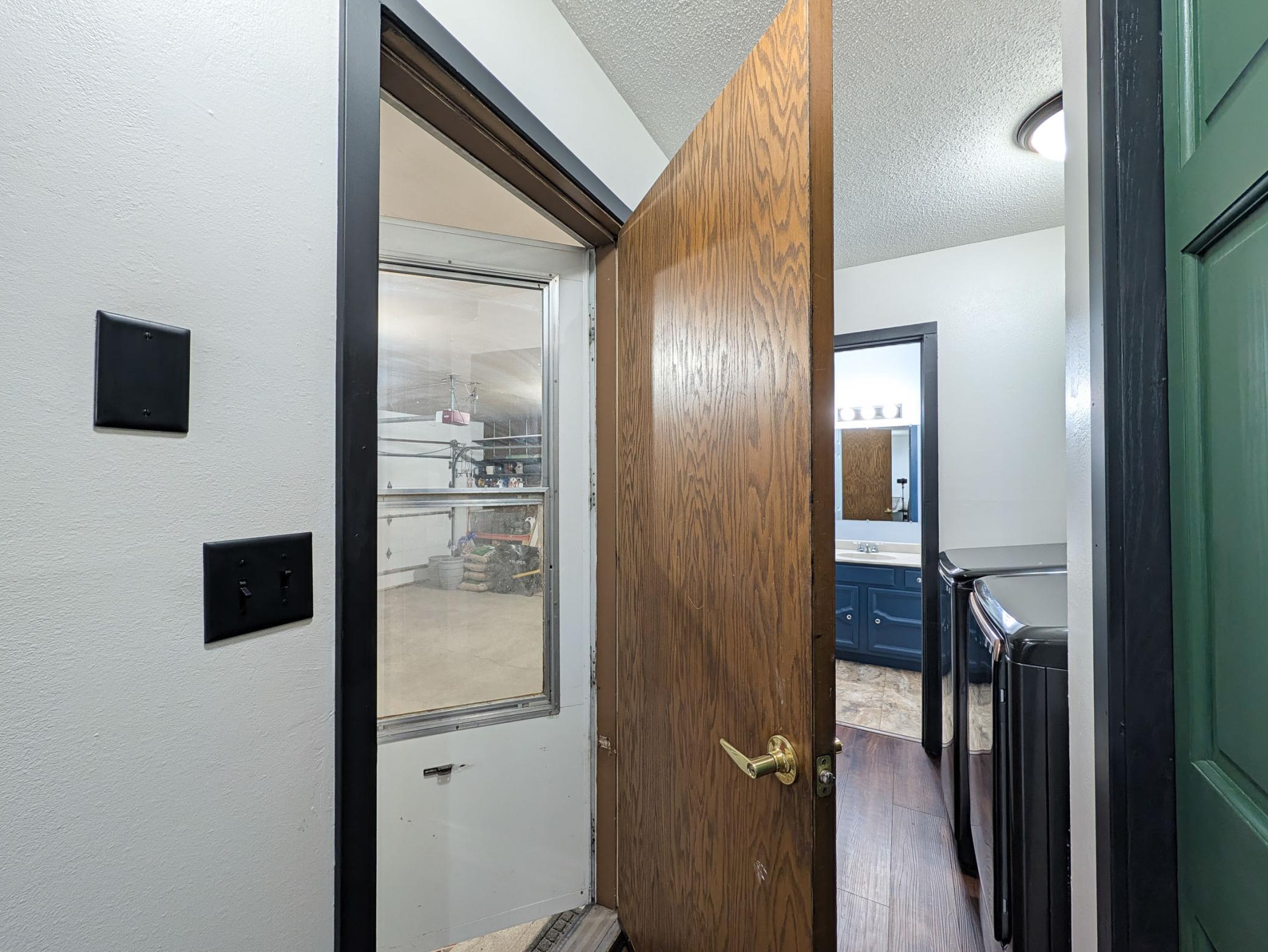 L2P030-5902 3rd St N, Moorhead.jpg