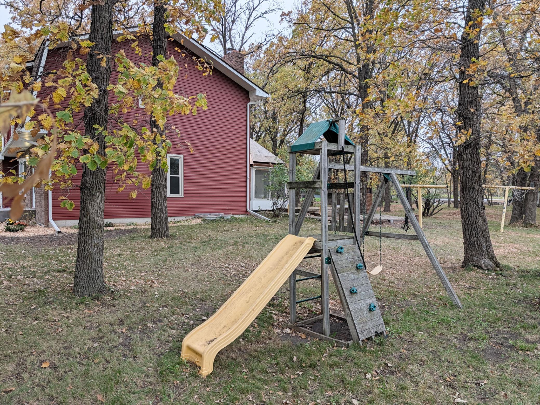 L2P008-5902 3rd St N, Moorhead.jpg