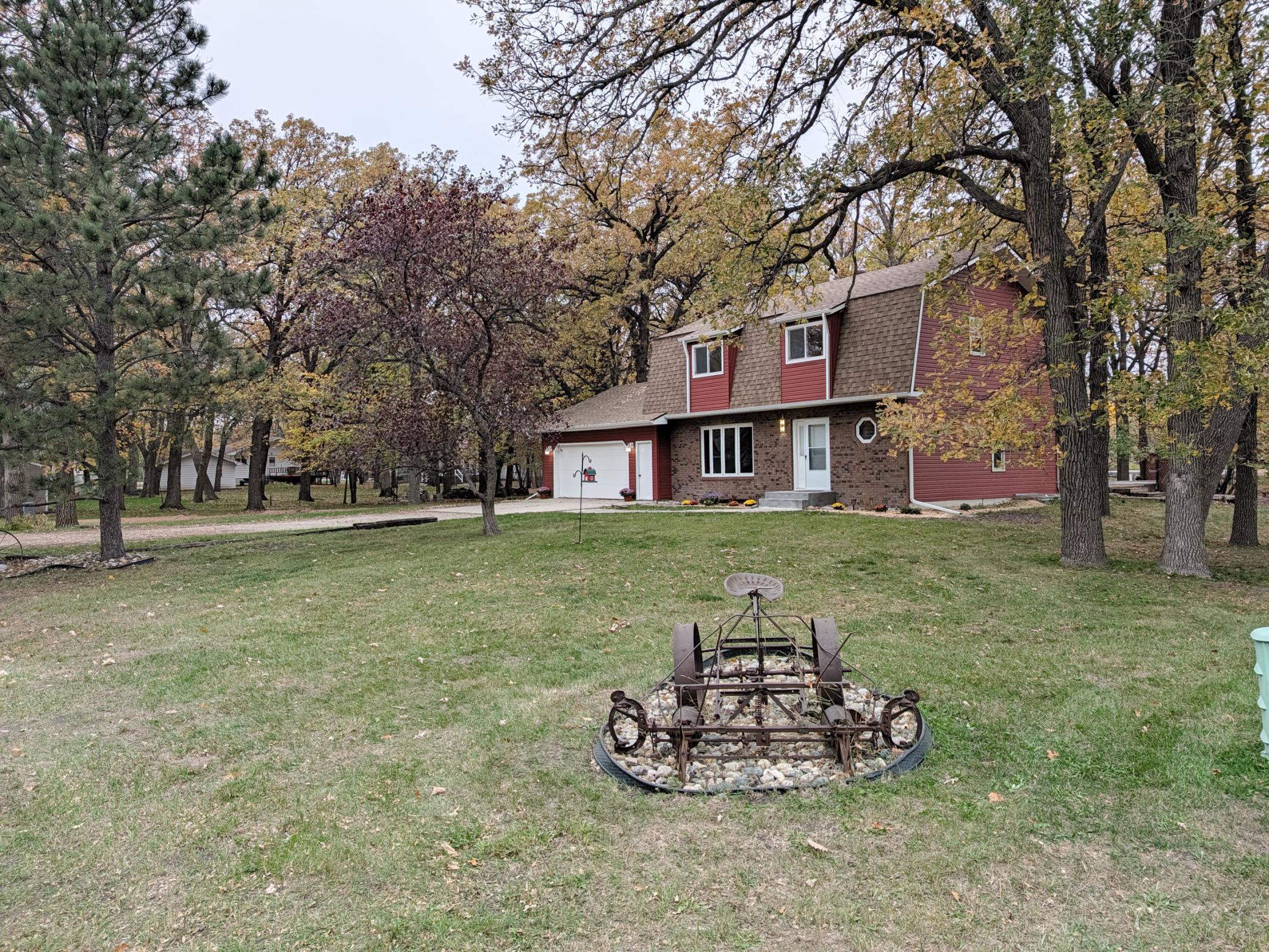 L2P007-5902 3rd St N, Moorhead.jpg