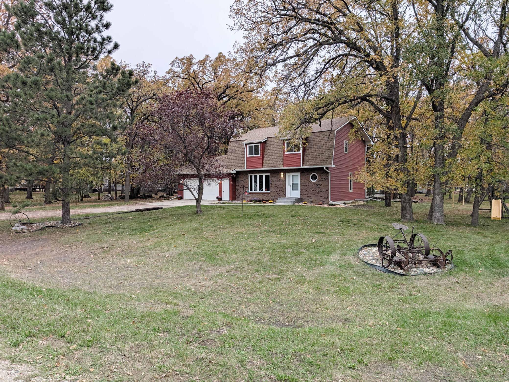 L2P066-5902 3rd St N, Moorhead.jpg
