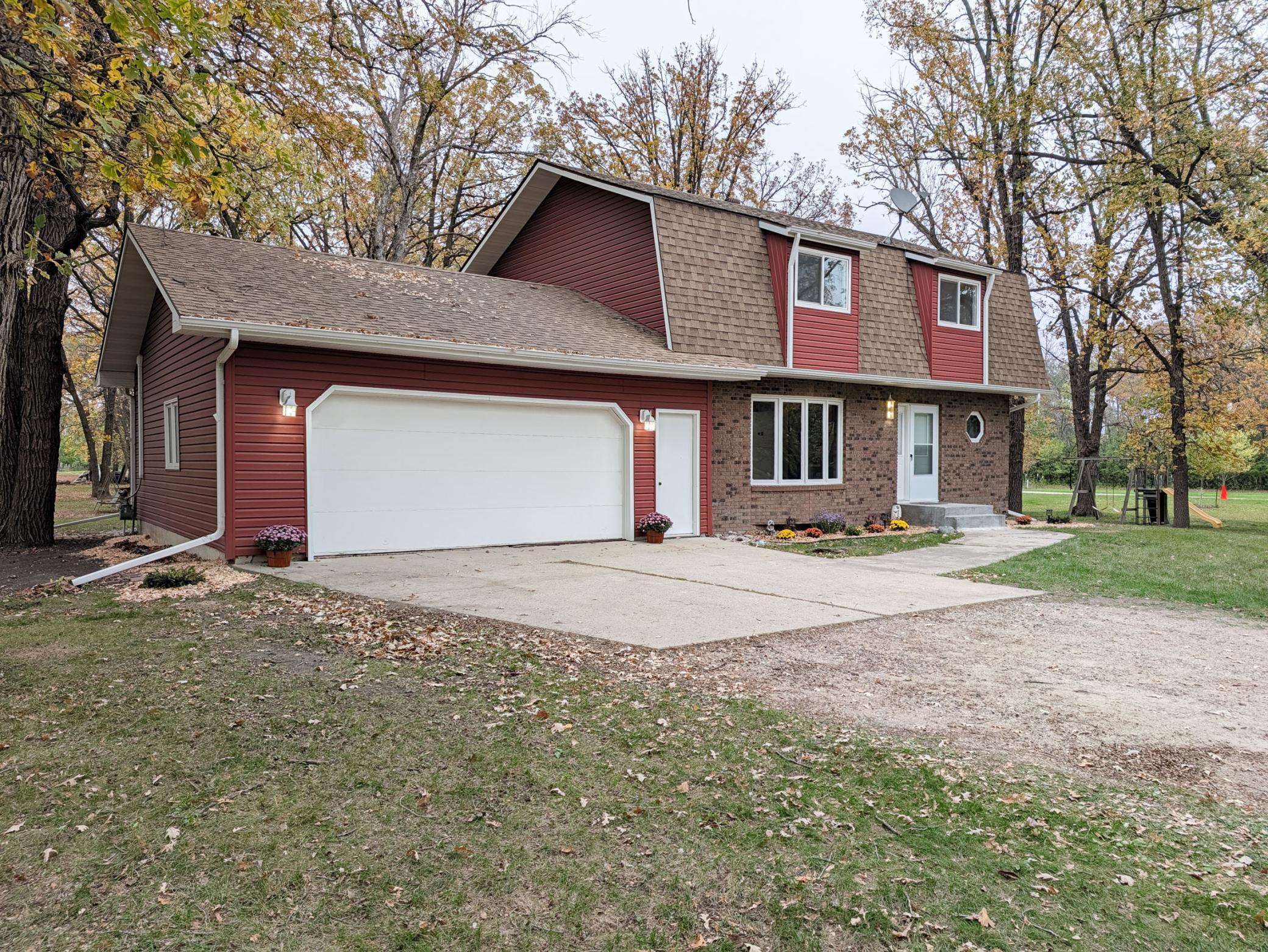 L2P002-5902 3rd St N, Moorhead.jpg