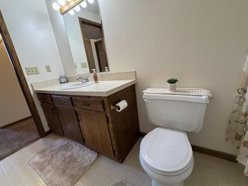 1540 Falcon Drive, Fairmont, MN 56031
