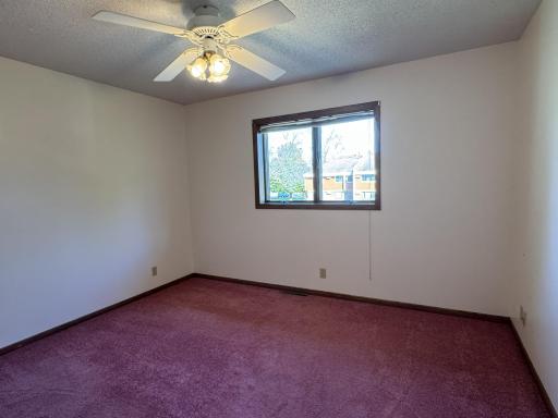 1540 Falcon Drive, Fairmont, MN 56031