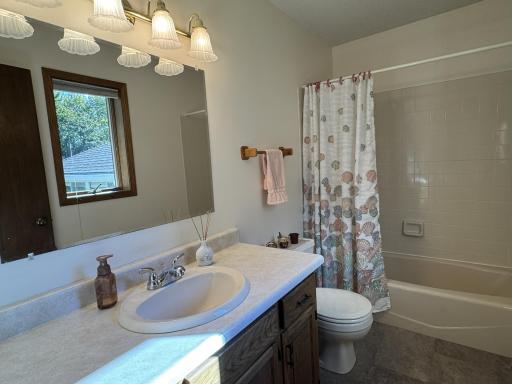 1540 Falcon Drive, Fairmont, MN 56031