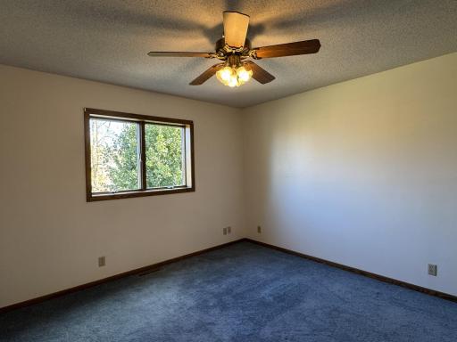 1540 Falcon Drive, Fairmont, MN 56031