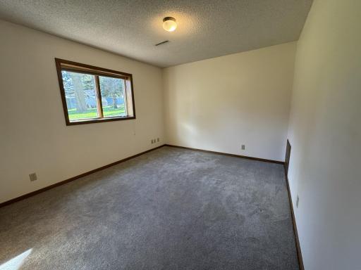 1540 Falcon Drive, Fairmont, MN 56031