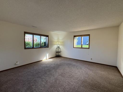 1540 Falcon Drive, Fairmont, MN 56031