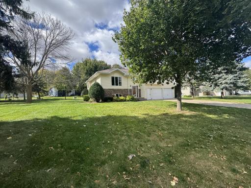1540 Falcon Drive, Fairmont, MN 56031