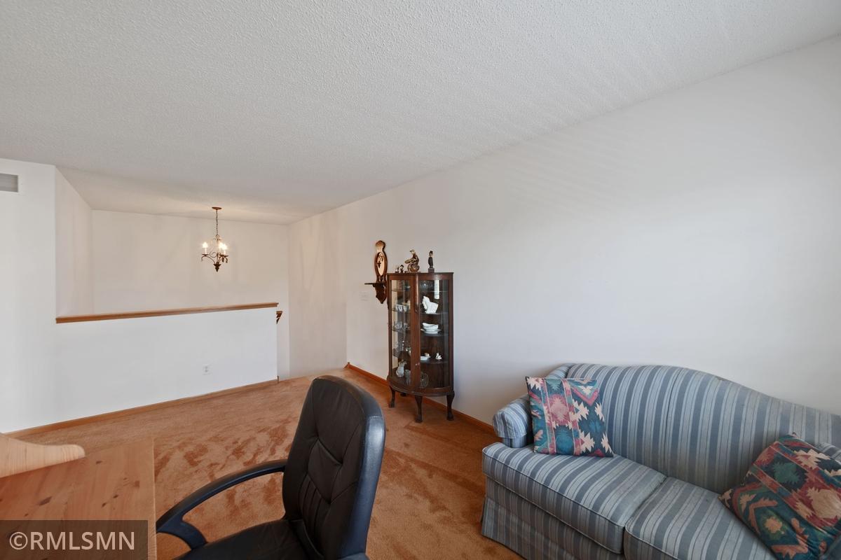 11 UPPER LOFT AREA.jpg