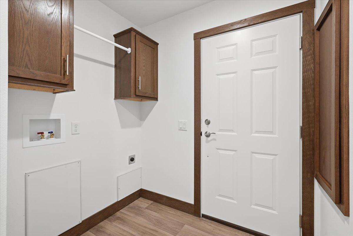 14-Utility Room.jpg