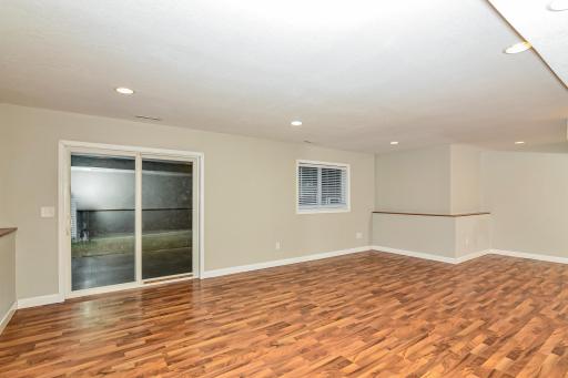 1054 Falcon Road SE, Rochester, MN 55904