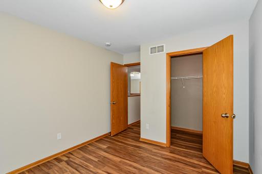 1054 Falcon Road SE, Rochester, MN 55904
