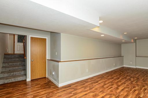 1054 Falcon Road SE, Rochester, MN 55904