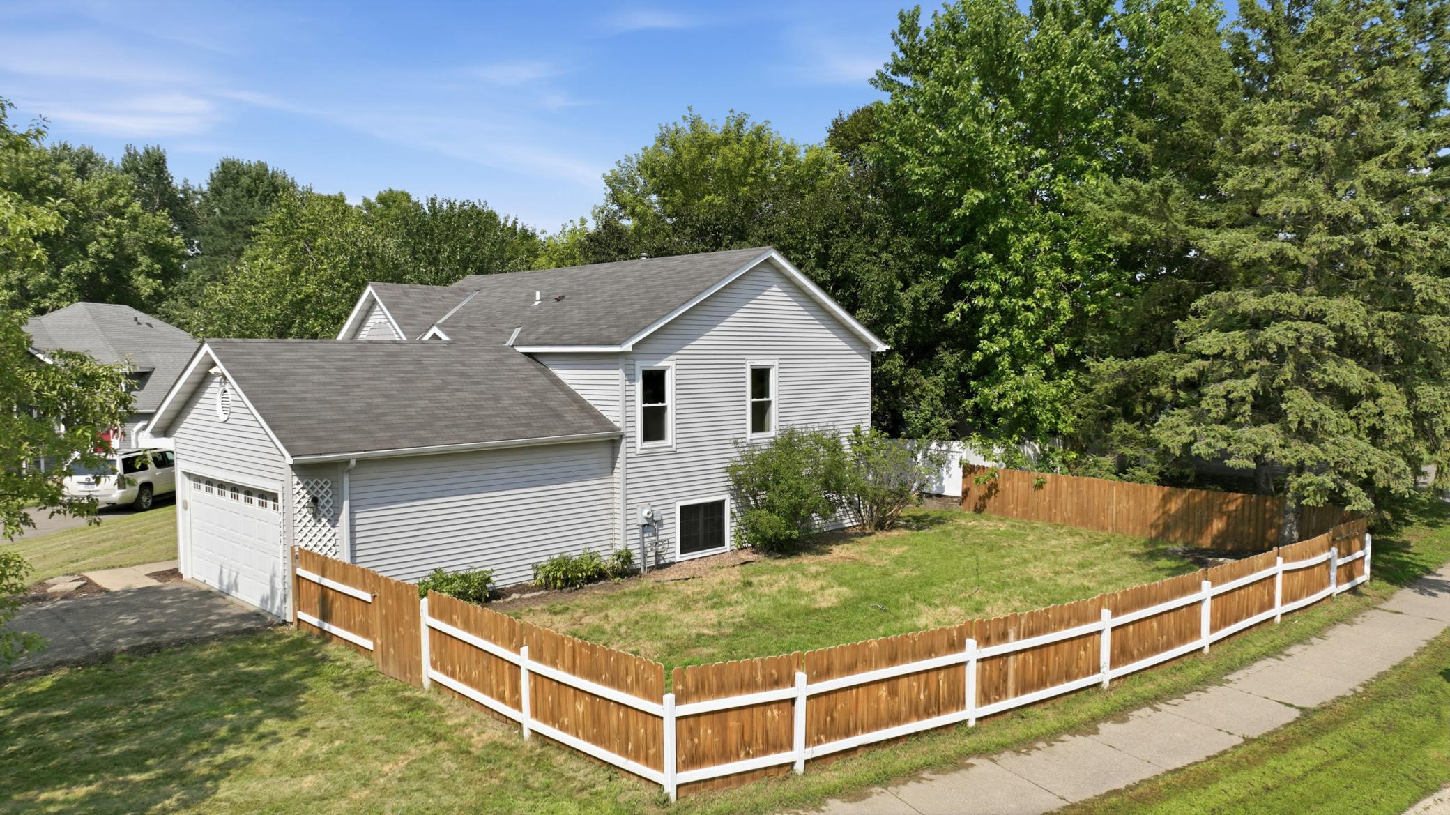17604 lorence way-34.jpg