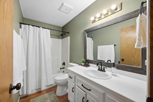 21-web-or-mls-11810_191_12_Ave_NW_Elk_River_MN_55330_9366.jpg