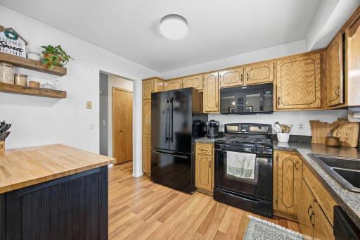 8-web-or-mls-11810_191_12_Ave_NW_Elk_River_MN_55330_9351.jpg