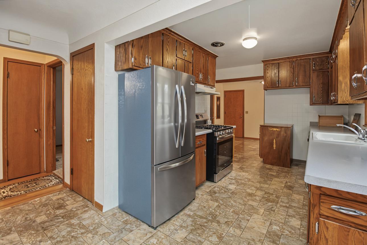 Main floor kitchen