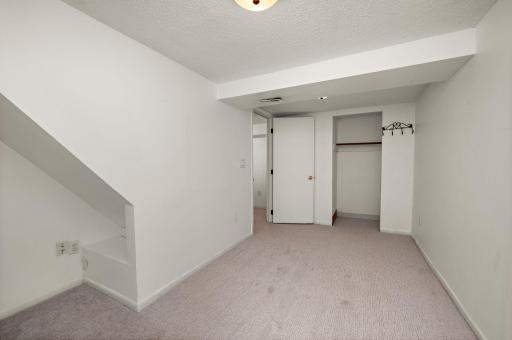 2745 Hampshire Avenue S, Saint Louis Park, MN 55426