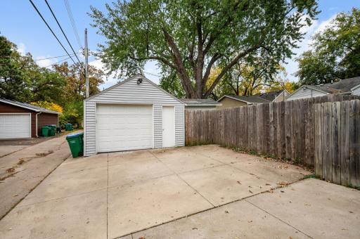 2745 Hampshire Avenue S, Saint Louis Park, MN 55426