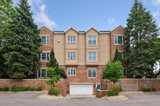 5000 Halifax Avenue S, 107, Edina, MN 55424