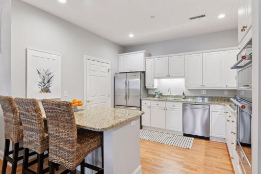 5000 Halifax Avenue S, 107, Edina, MN 55424