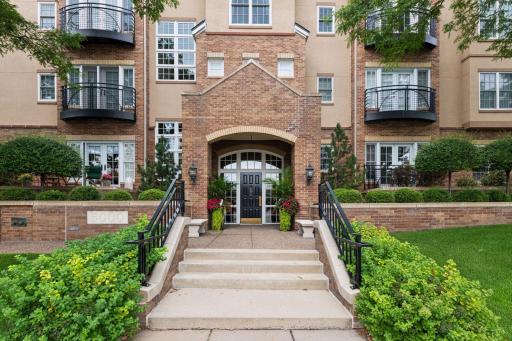 5000 Halifax Avenue S, 107, Edina, MN 55424