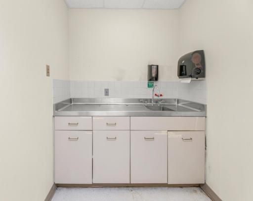44 4th Street S, Fargo, ND 58103