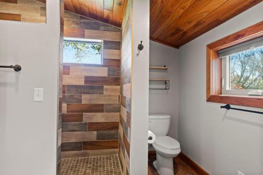 Beautiful bathroom, with lots of natural light