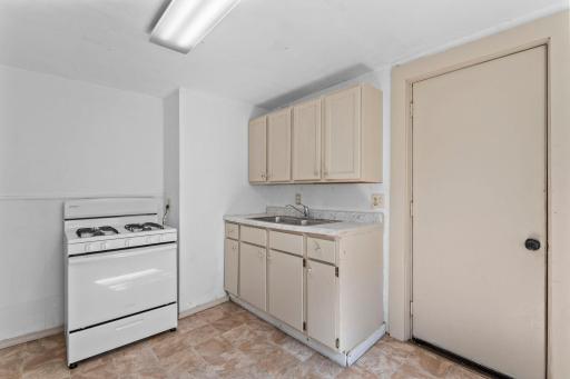 1827-1829 Saint Anthony Avenue, Saint Paul, MN 55104