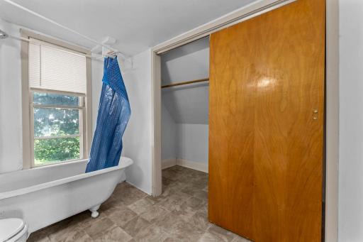 1827-1829 Saint Anthony Avenue, Saint Paul, MN 55104