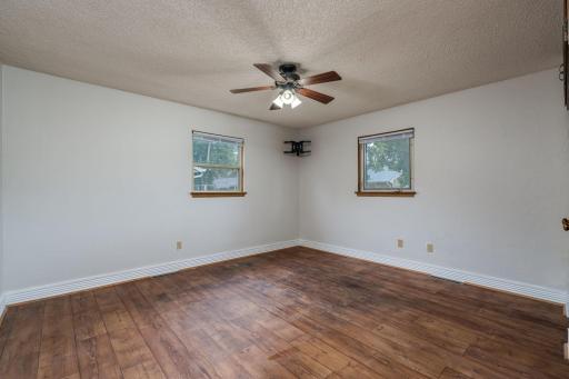 105- Jay Street, Le Sueur, MN 56058