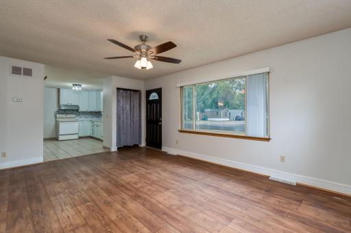 105- Jay Street, Le Sueur, MN 56058