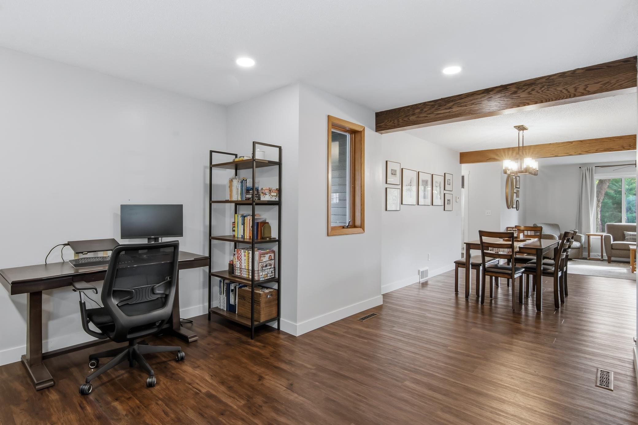 02-LivingRoom-4-jpg.jpg