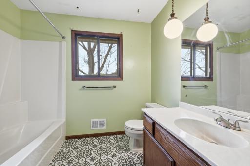 326 Morningside Circle, Saint Paul, MN 55119