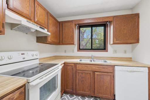 326 Morningside Circle, Saint Paul, MN 55119